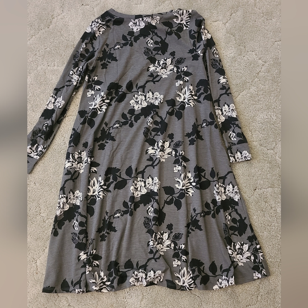 Lularoe Emily - Picture 2 of 4
